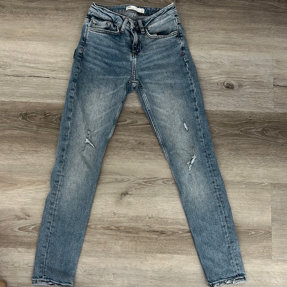Zara jeans Sz 2 with patch detail